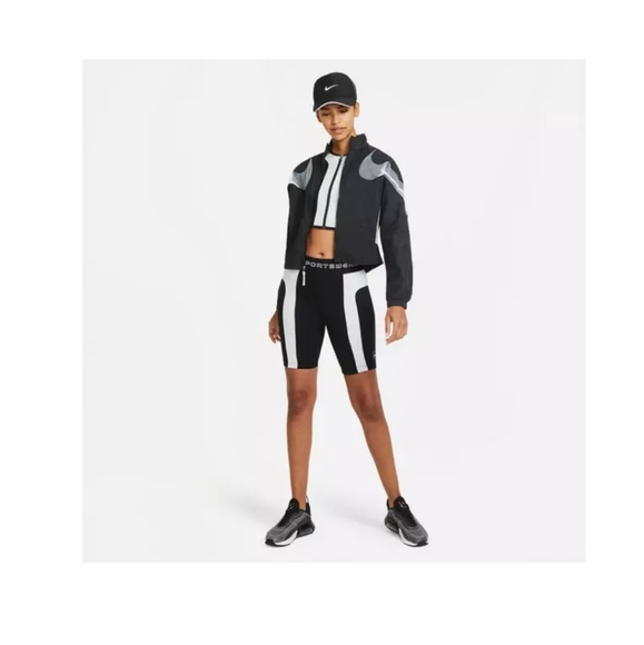 🆕Nike | Sportswear Street Top Spell out Cropped Top in Black & White Size XL - Picture 6 of 6